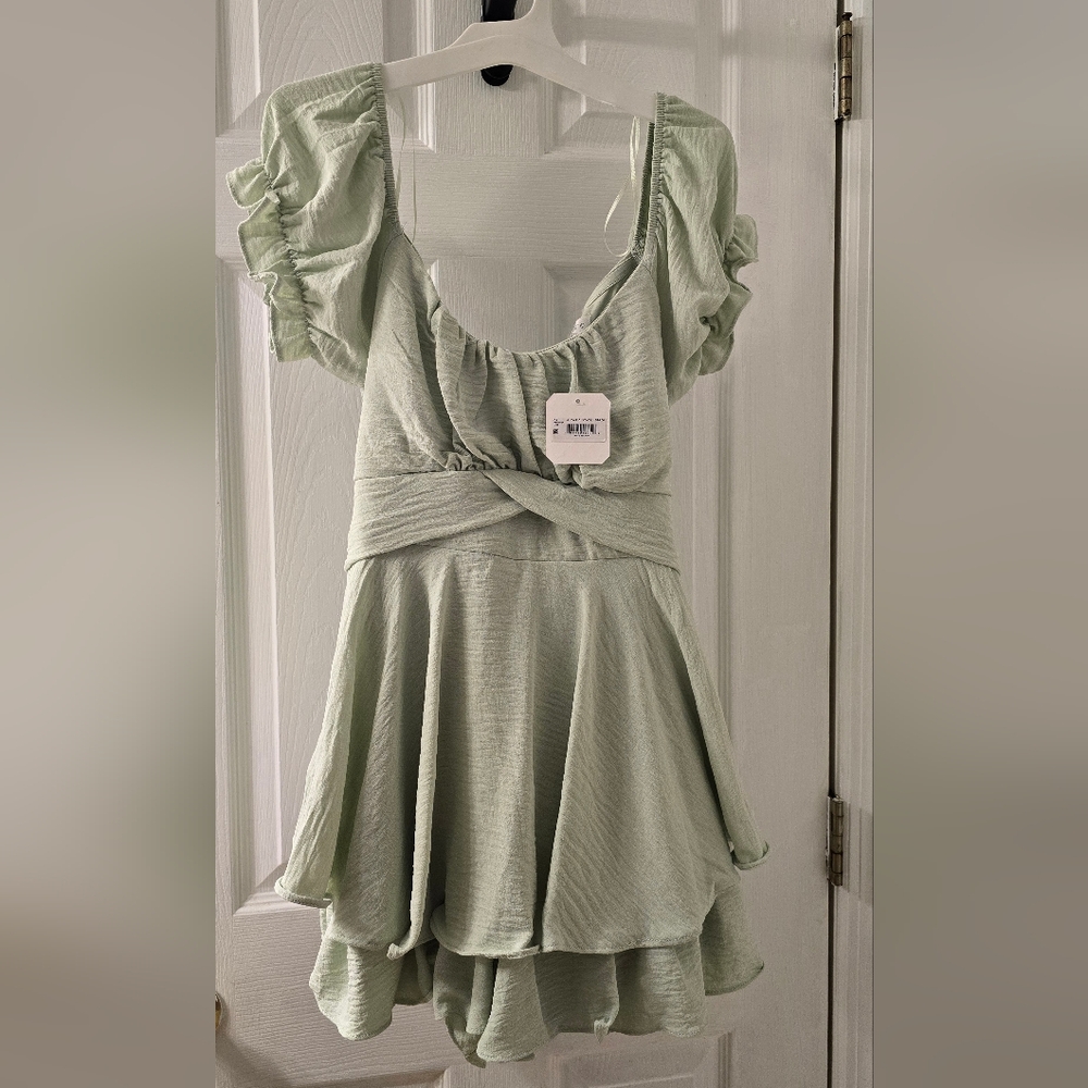 Altar'd State Light Green Ruffle Mini Romper Large NWT